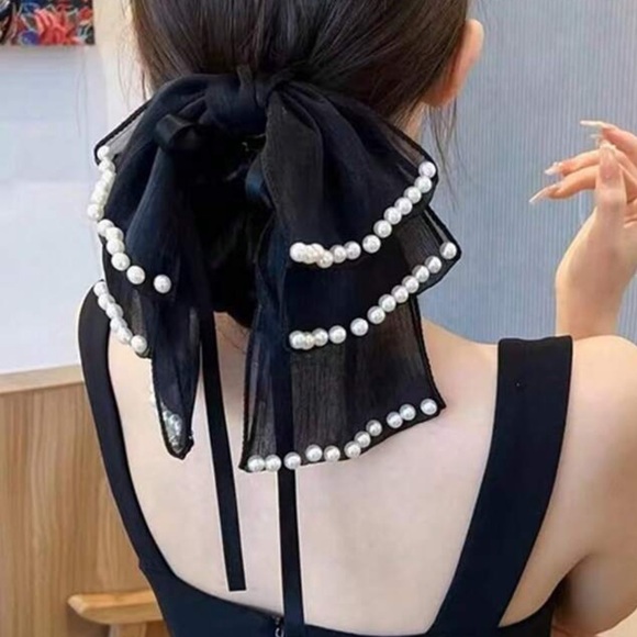 Black Fabric Pearl Trim Hair Clip main image 4